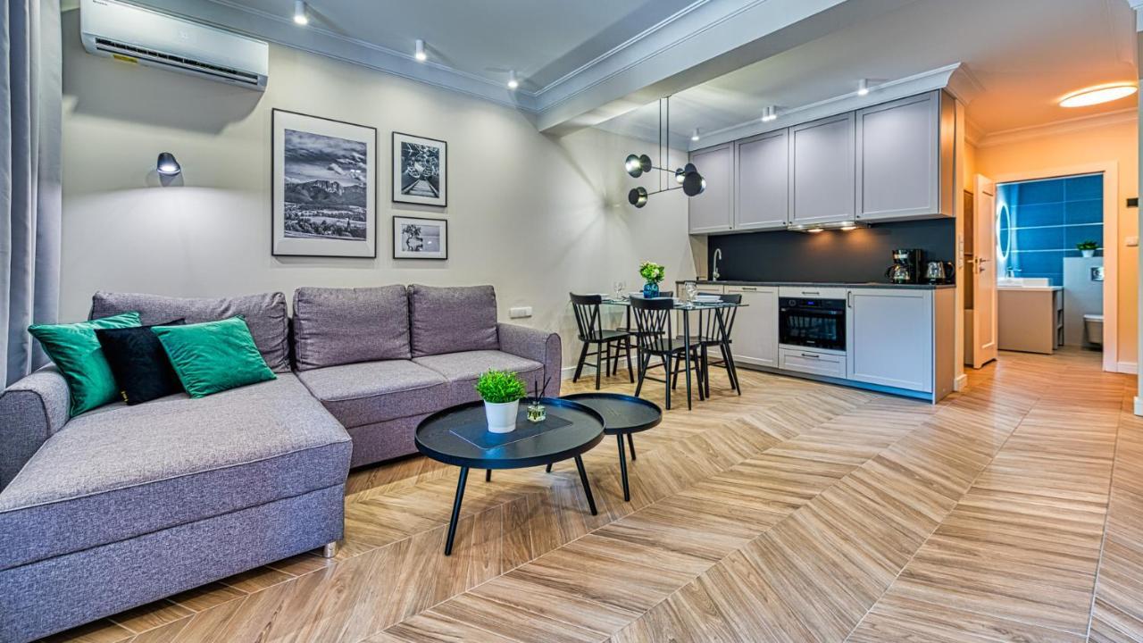 Apartamenty Centrum - Wyszynskiego 9 By Royal Aparts Świeradów-Zdrój Buitenkant foto
